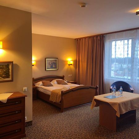Hotel Partner Міньск-Мазовєцкі Екстер'єр фото