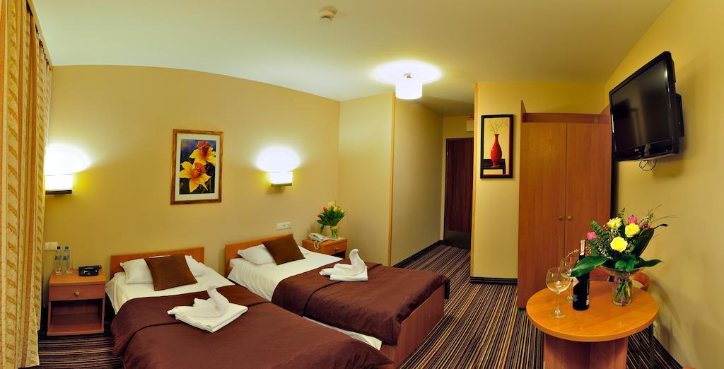 Hotel Partner Міньск-Мазовєцкі Номер фото